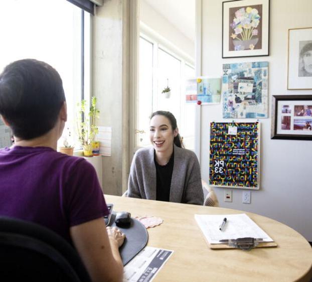 Student receiving advising